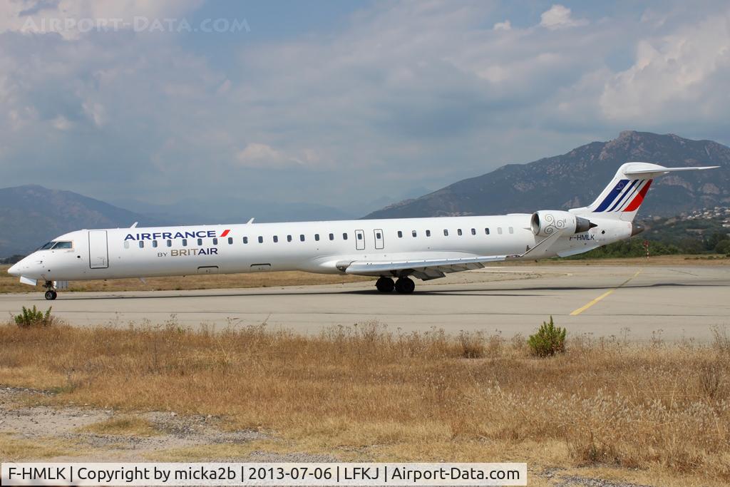 F-HMLK, 2011 Bombardier CRJ-1000EL NG (CL-600-2E25) C/N 19016, Taxiing