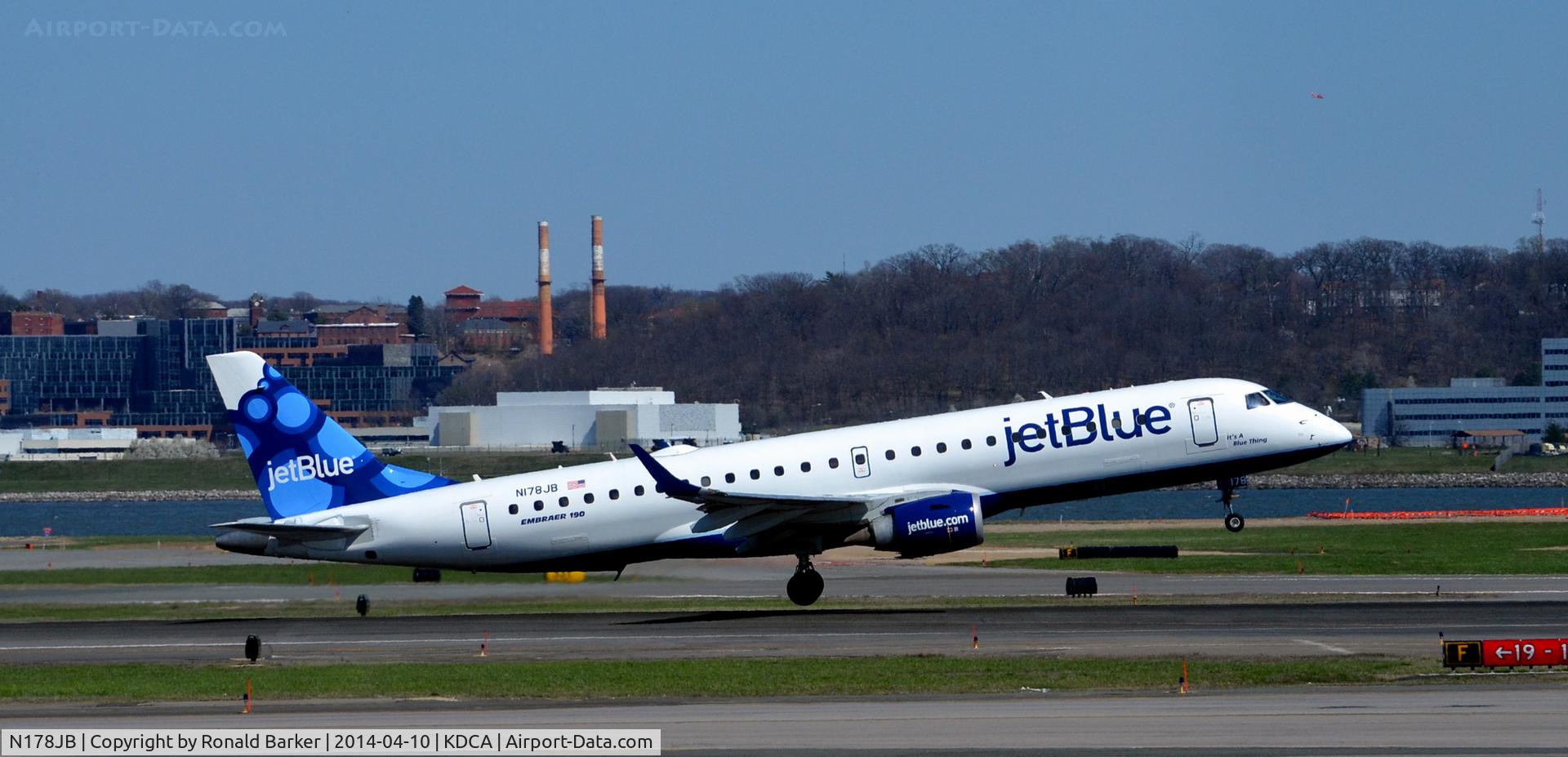 N178JB, 2005 Embraer 190AR (ERJ-190-100IGW) C/N 19000004, Takeoff National