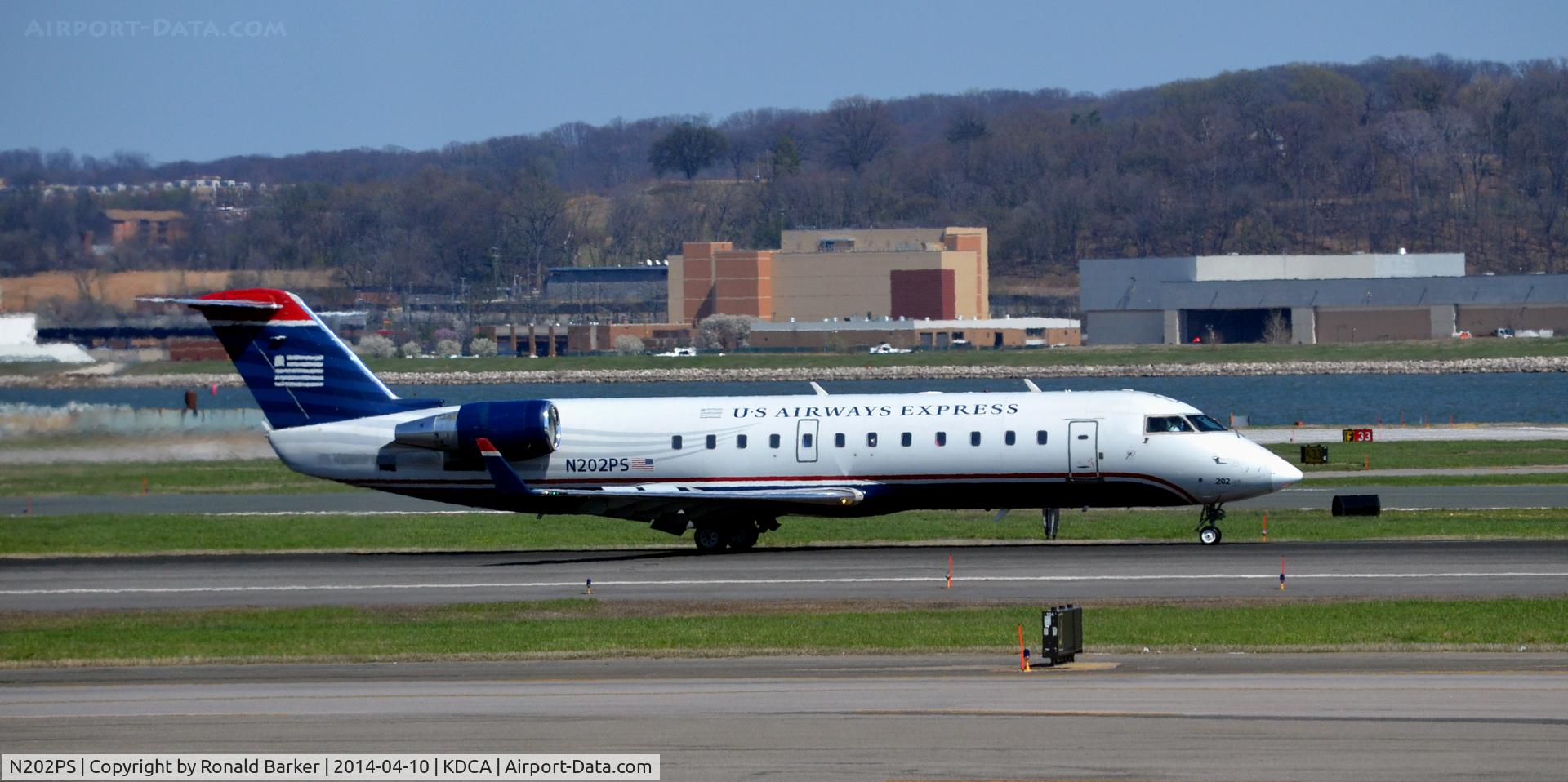 N202PS, 2003 Bombardier CRJ-200ER (CL-600-2B19) C/N 7858, Landing roll National