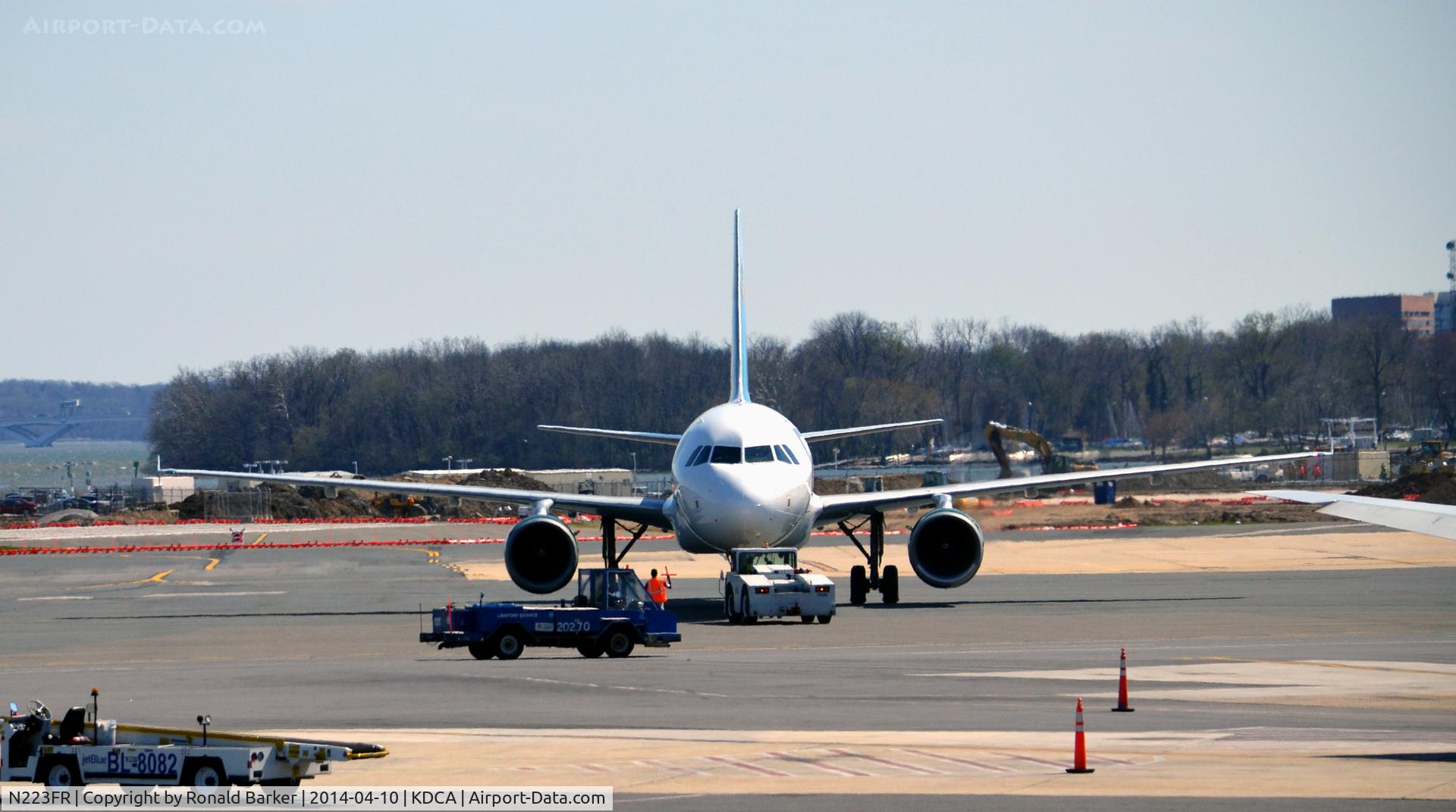 N223FR, 2006 Airbus A320-214 C/N 2695, Push back National