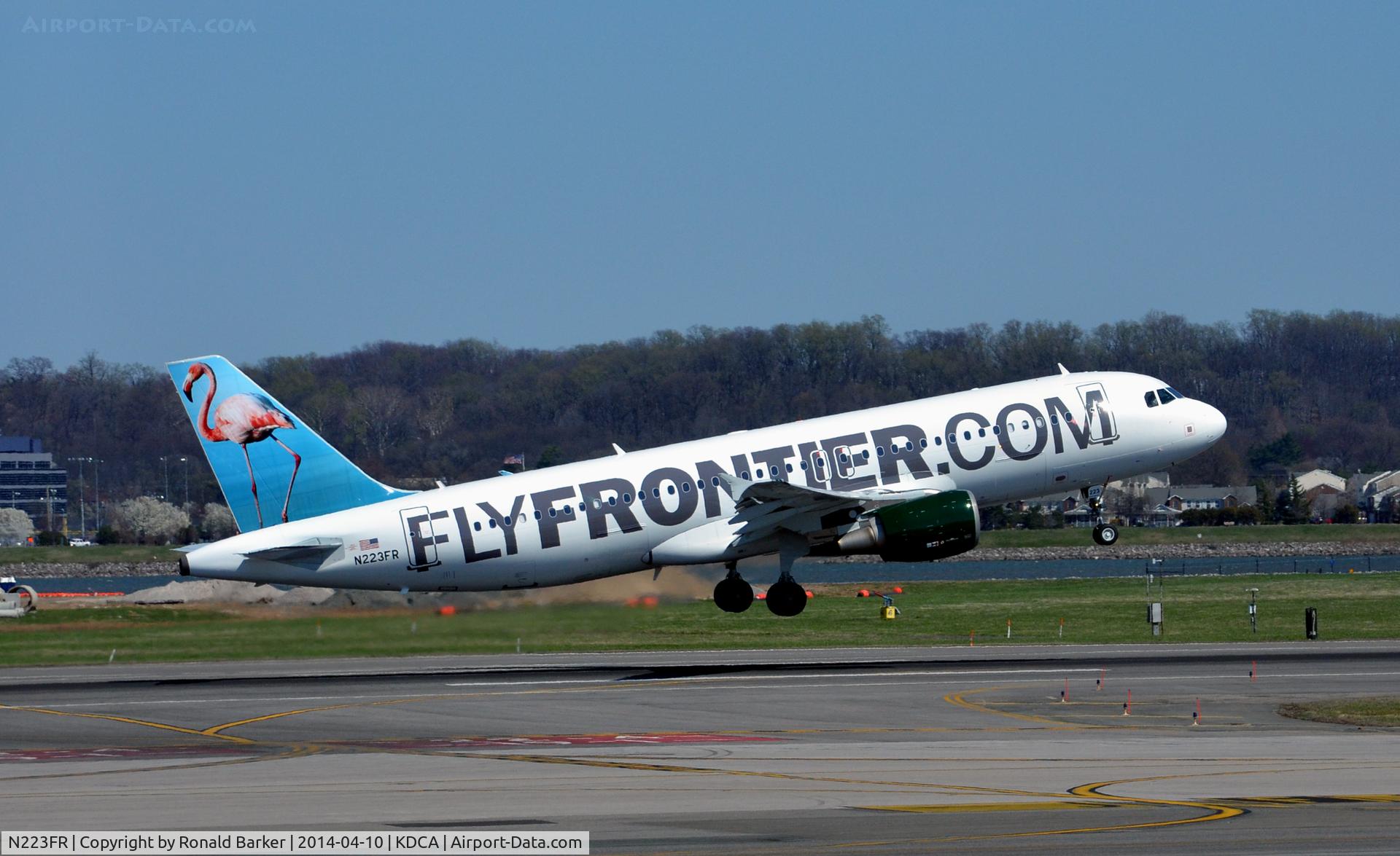 N223FR, 2006 Airbus A320-214 C/N 2695, Takeoff National