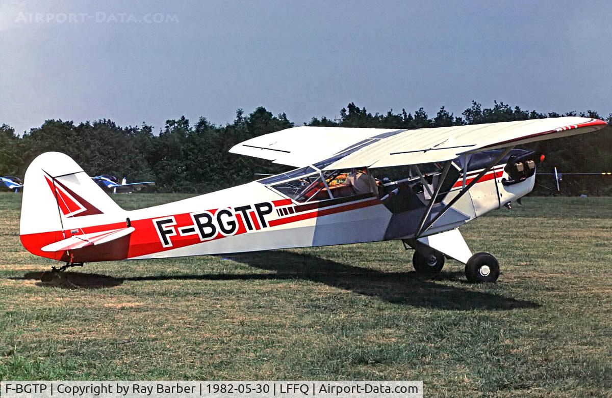 F-BGTP, 1944 Piper L-4H Grasshopper (J3C-65D) C/N 11967, Piper L-4H Grasshopper [11967] La Ferte Alaise~F 30/05/1982. Taken from a slide.