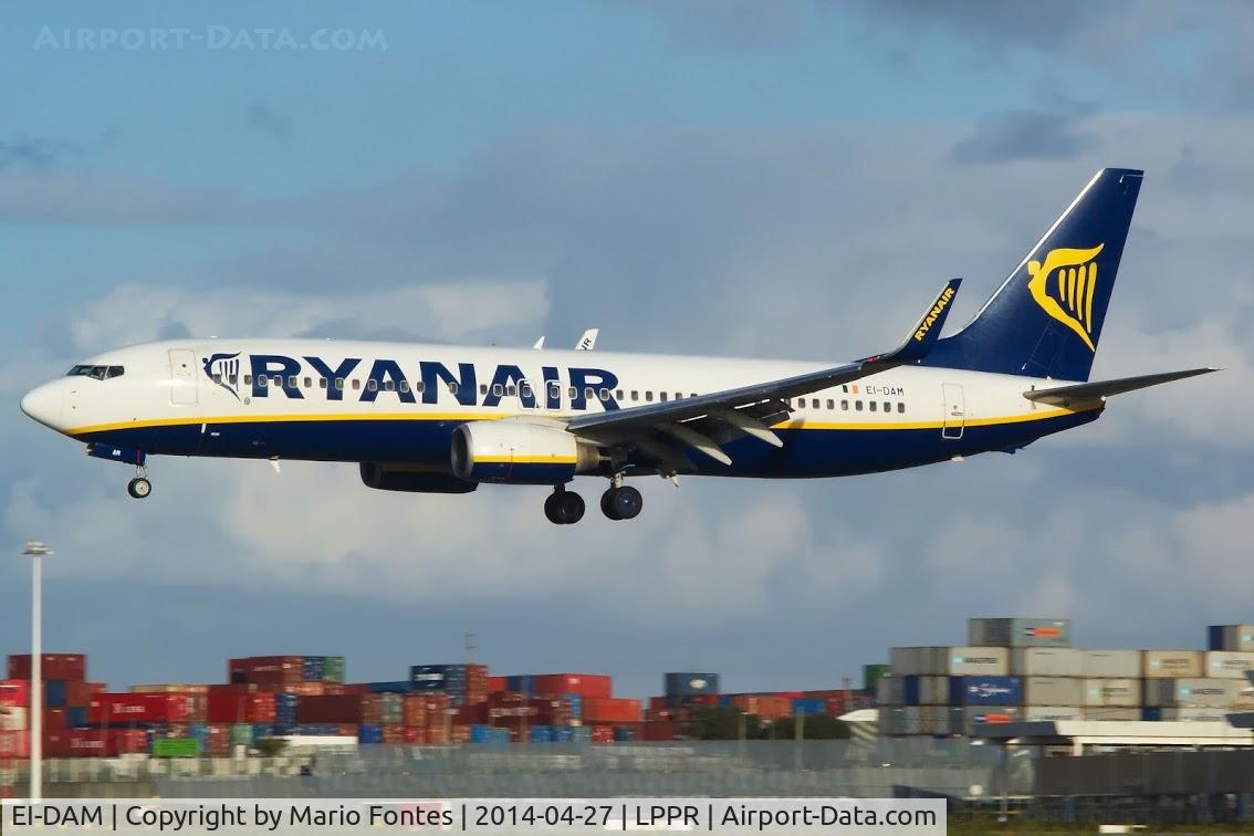 EI-DAM, 2003 Boeing 737-8AS C/N 33719, -