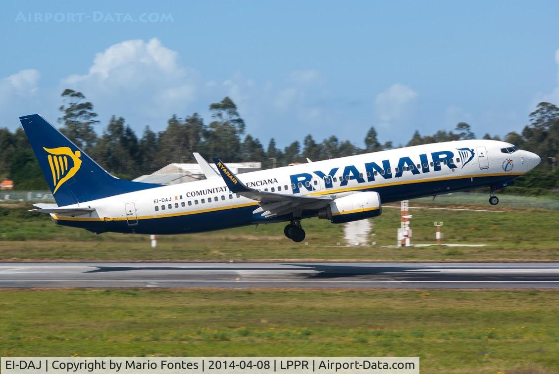 EI-DAJ, 2003 Boeing 737-8AS C/N 33548, -