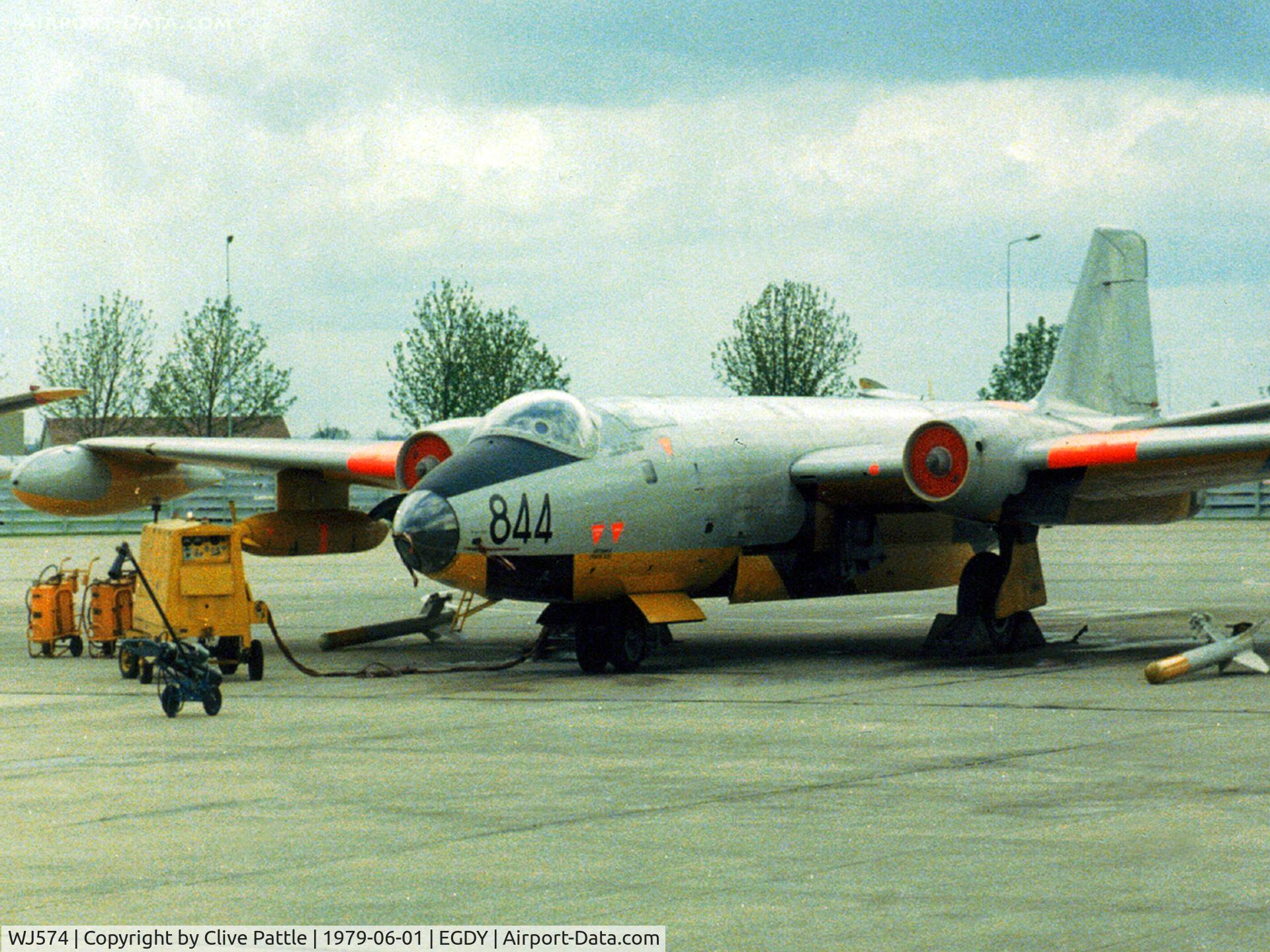 WJ574, 1953 English Electric Canberra TT.18 C/N HP/HI/161B, Awaiting another Fradu sortie from RNAS Yeovilton EGDY