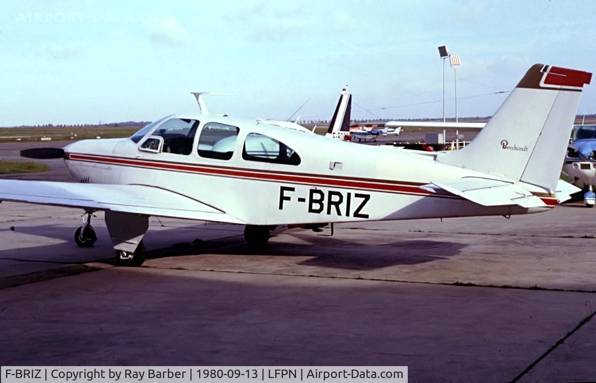 F-BRIZ, Beech E33A Bonanza Bonanza C/N CE-271, Beech E33A Bonanza [CE-271] Toussus Le Noble~F 13/09/1980. Taken from a slide