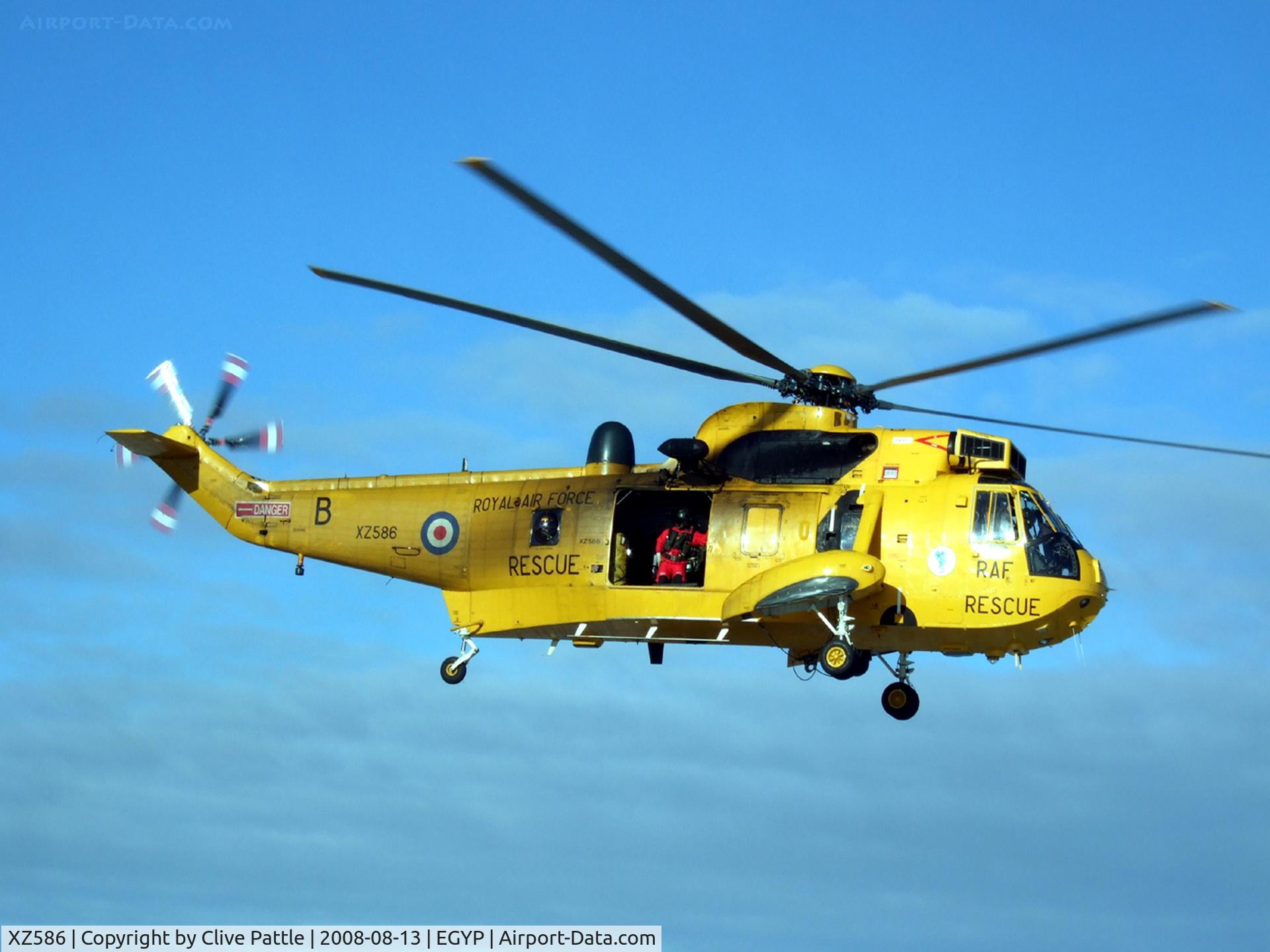 XZ586, 1977 Westland Sea King HAR.3 C/N WA852, pictured whilst with 1564 Flt at Mount Pleasant