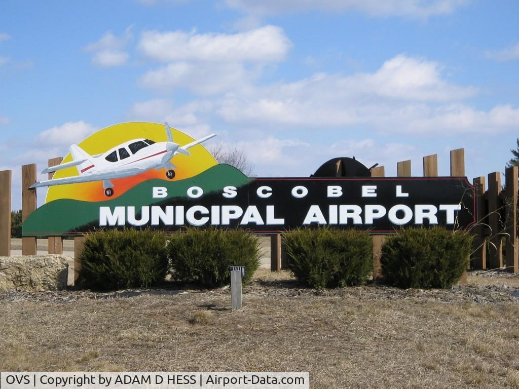 Boscobel Airport (OVS) - Airport managed by owner of N1404H