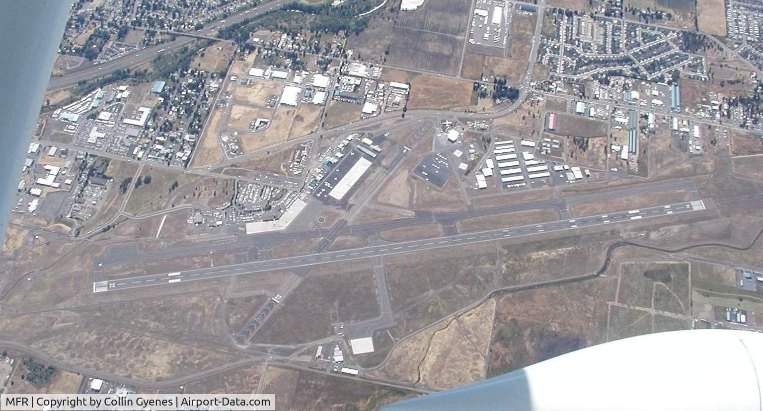 Rogue Valley International - Medford Airport (MFR) - Over Medford in Glastar