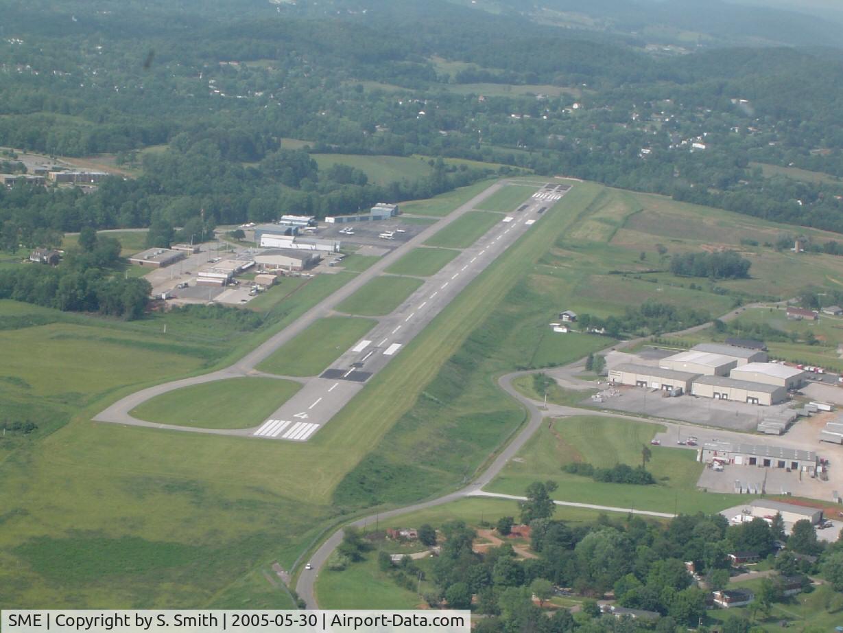 Lake Cumberland Regional Airport (SME) - SME looking ENE *RWY number have changed to 5/23*