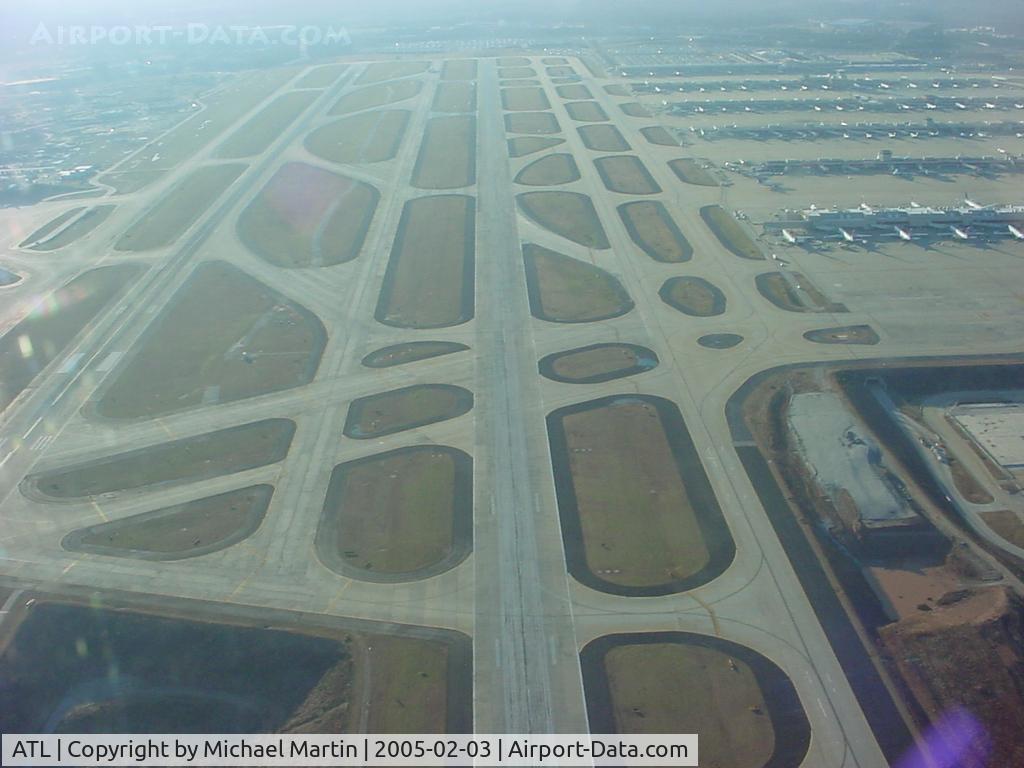 Hartsfield - Jackson Atlanta International Airport (ATL) - Overfly of Hartsfield while on Traffic Reporting