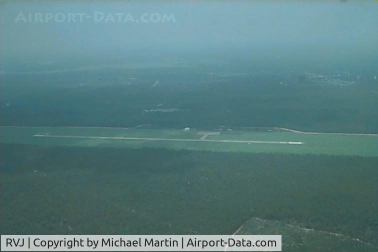 Swinton Smith Fld At Reidsville Municipal Airport (RVJ) - Reidsville Airport - 3800' of Runway