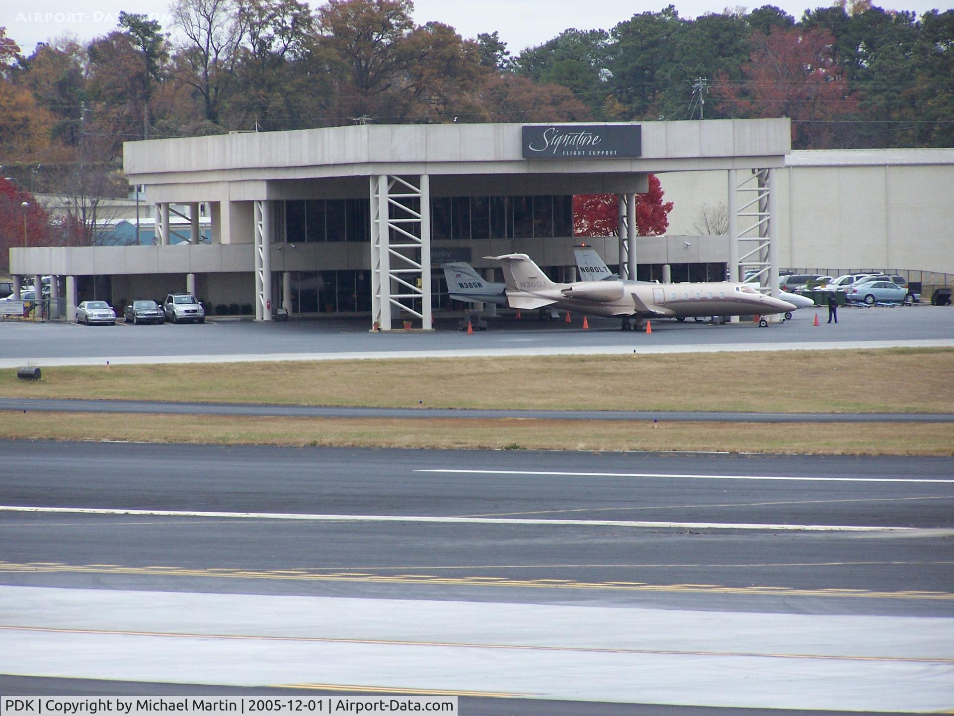Dekalb-peachtree Airport (PDK) - Signature Air at PDK