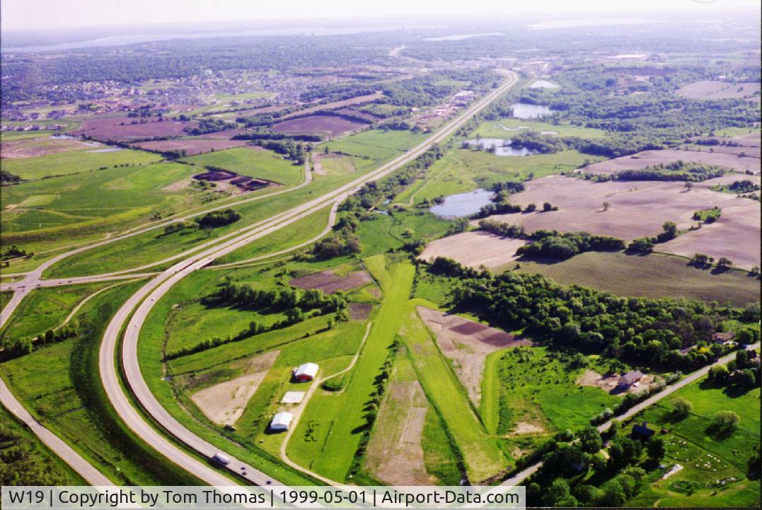 Verona Airport (W19) - Verona Airpark looking North East