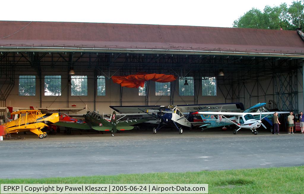 EPKP Airport - Aeroclub hangar in Pobiednik Wielki