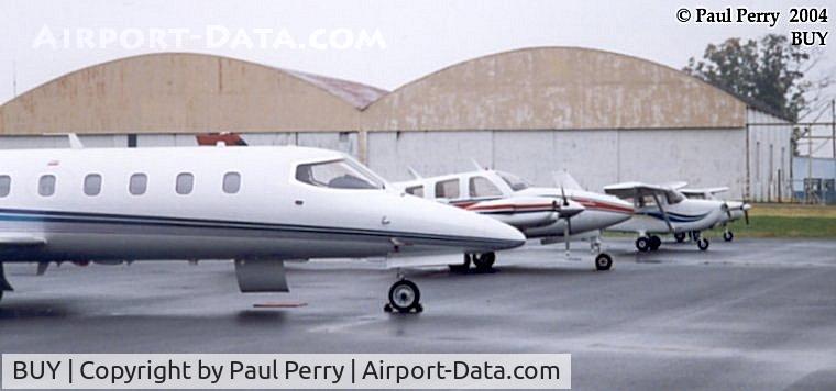 Burlington-alamance Regional Airport (BUY) - Rainy day, but a nice, tight lineup on the ramp