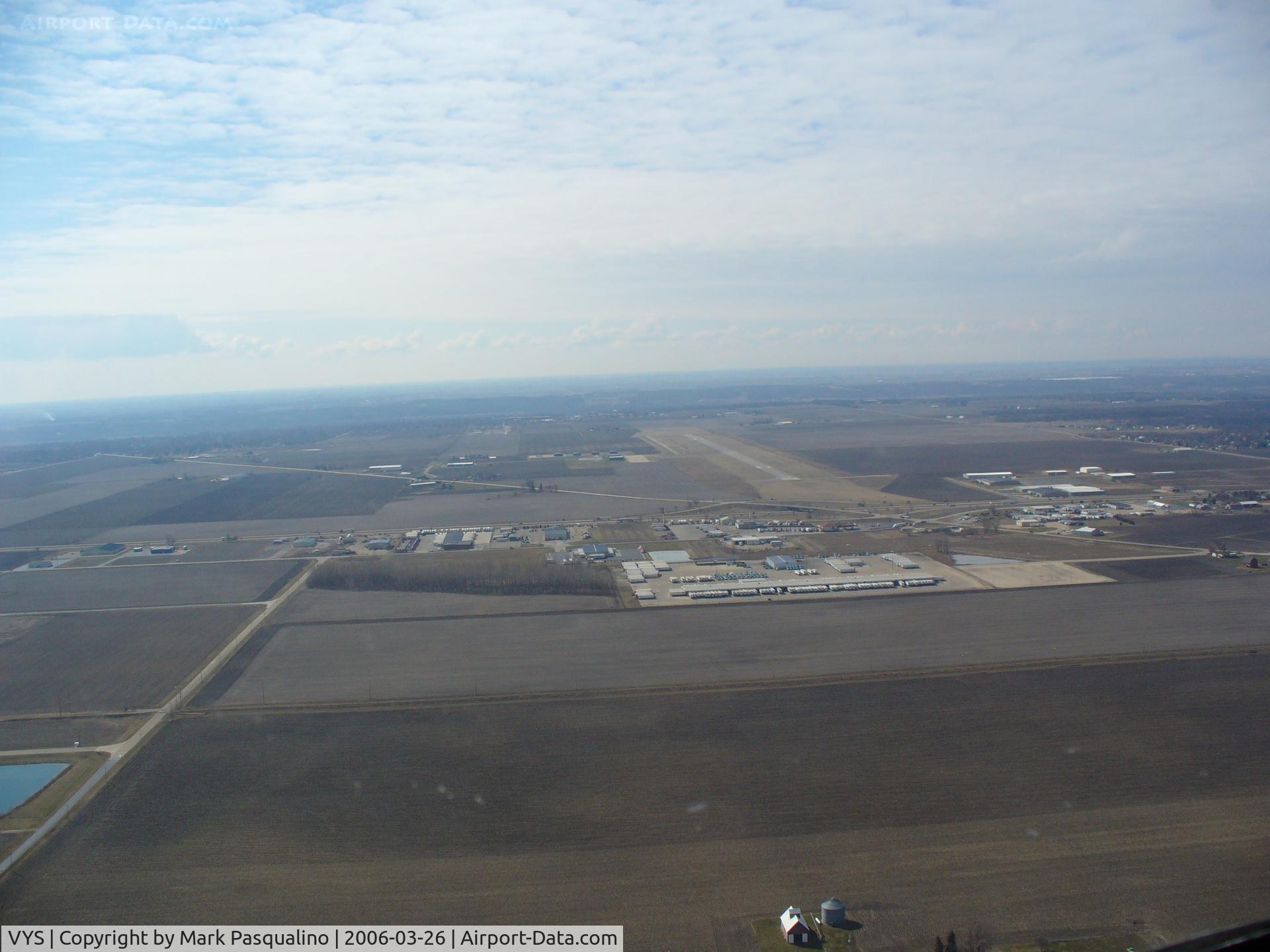 Illinois Valley Rgnl-walter A Duncan Field Airport (VYS) - Landing Runway 18