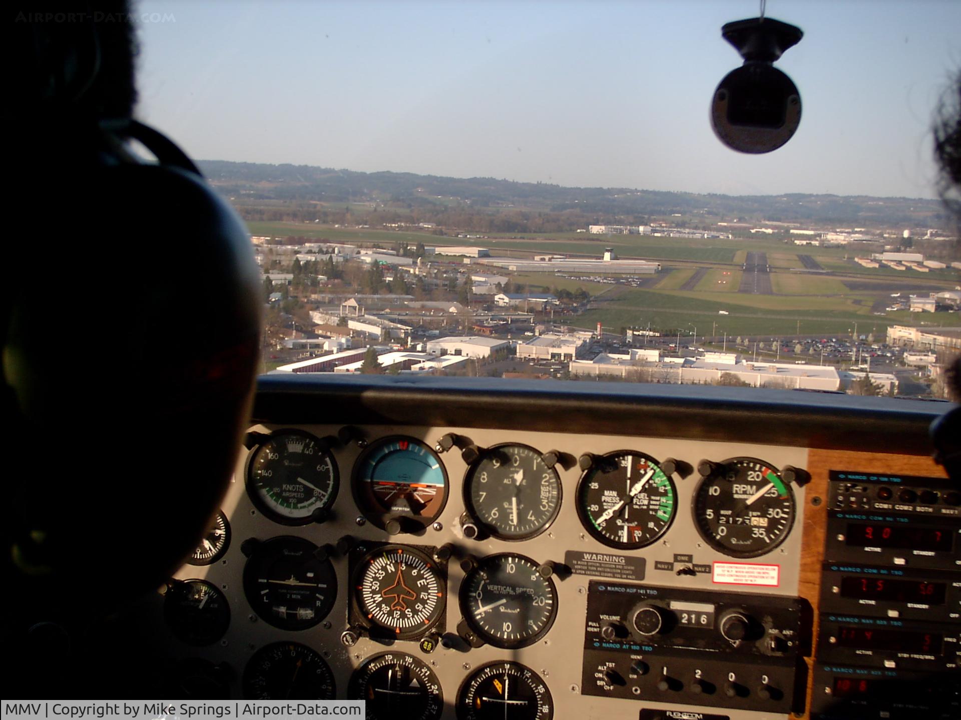 Mc Minnville Municipal Airport (MMV) - nice final shot