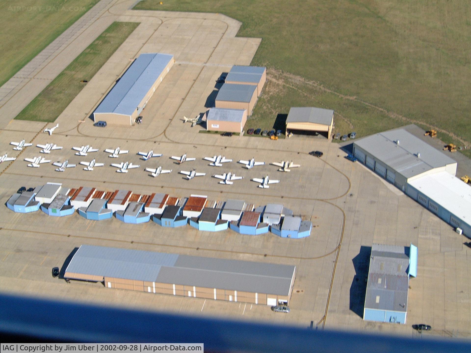 Niagara Falls International Airport (IAG) - Beechcraft gathering at the 