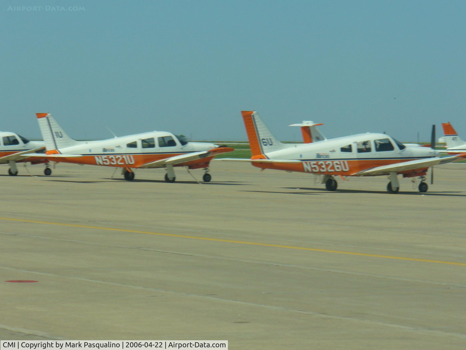 University Of Illinois-willard Airport (CMI) - Flight Line