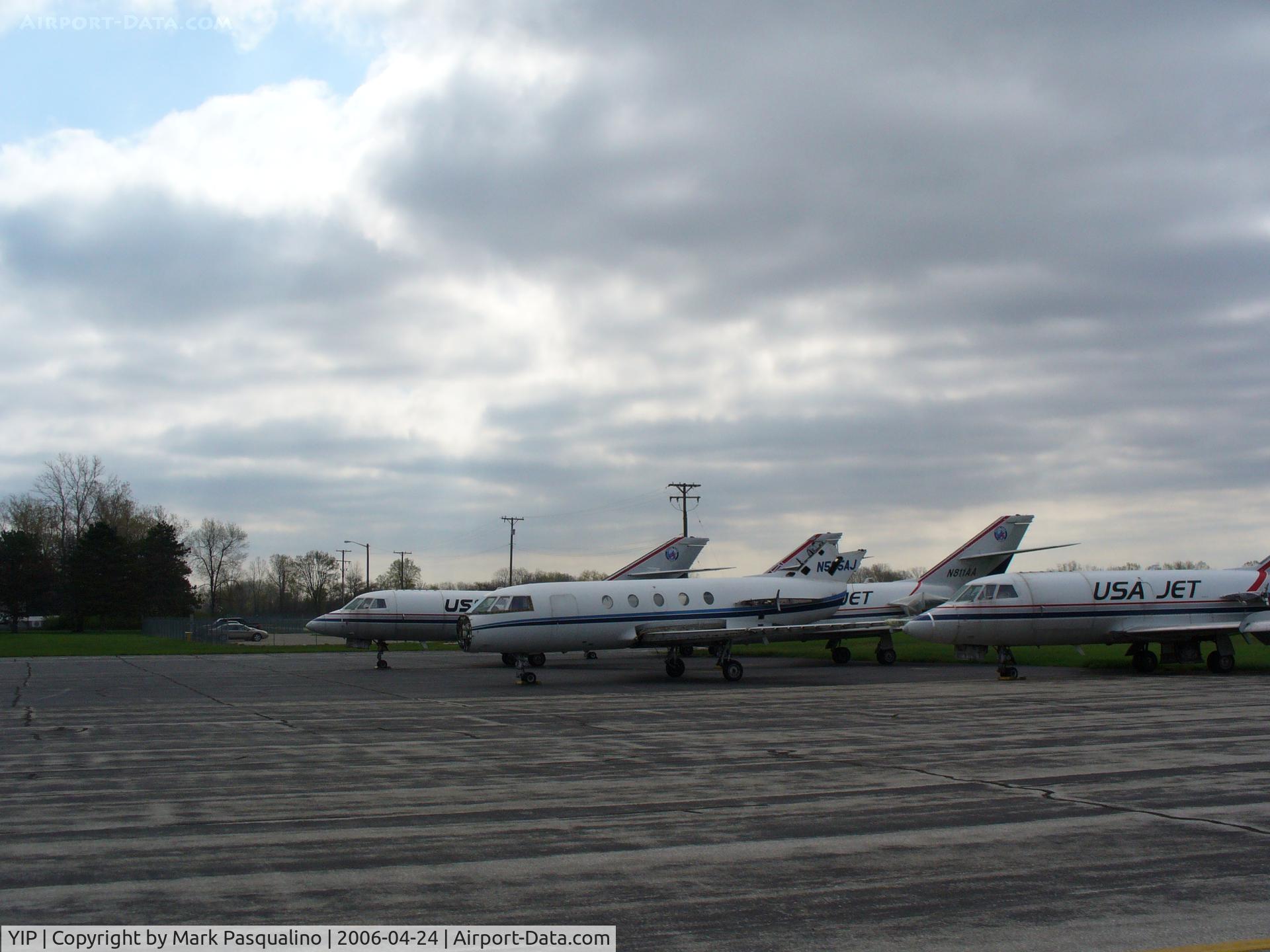 Willow Run Airport (YIP) - East Ramp