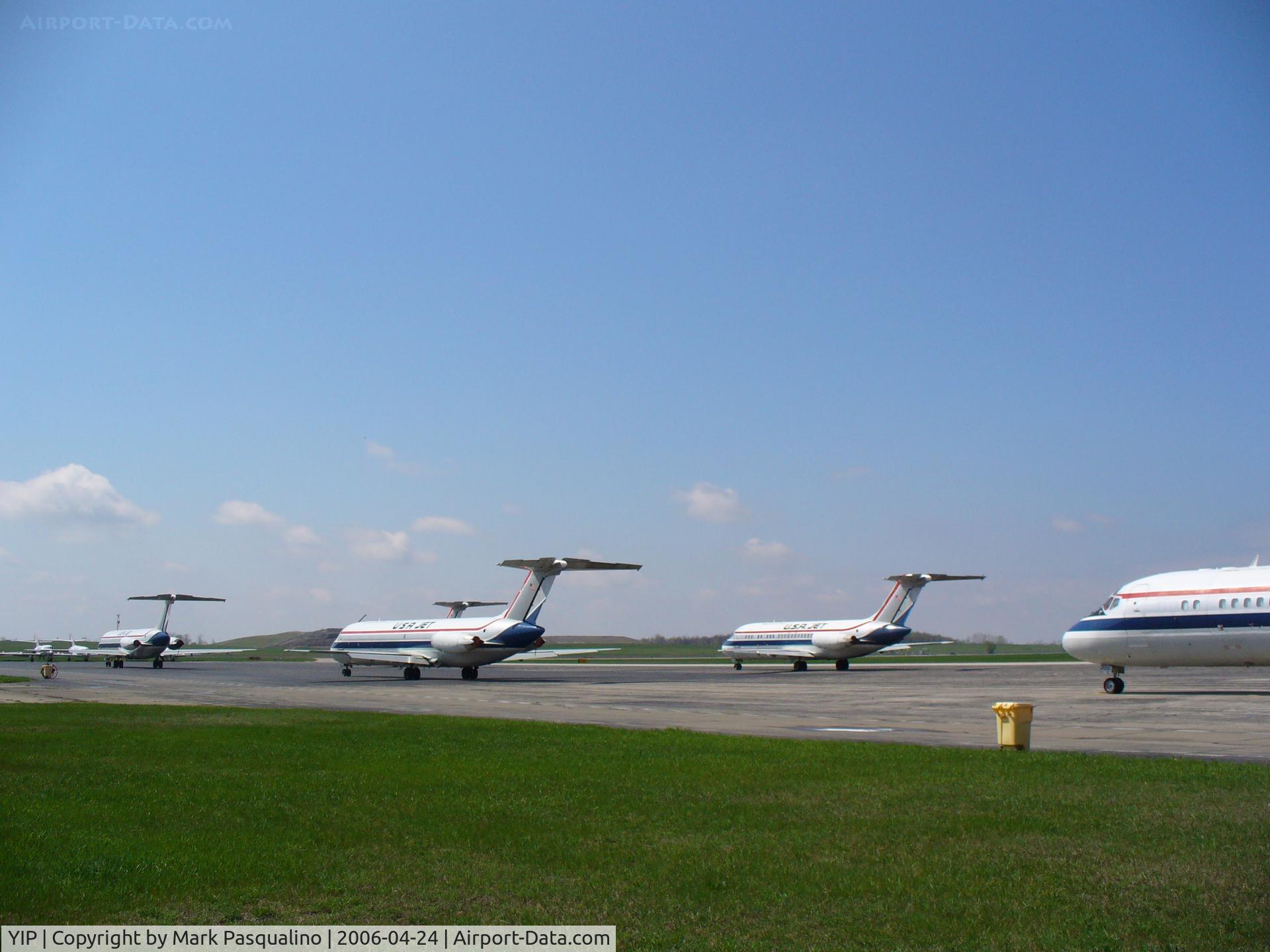 Willow Run Airport (YIP) - East Ramp