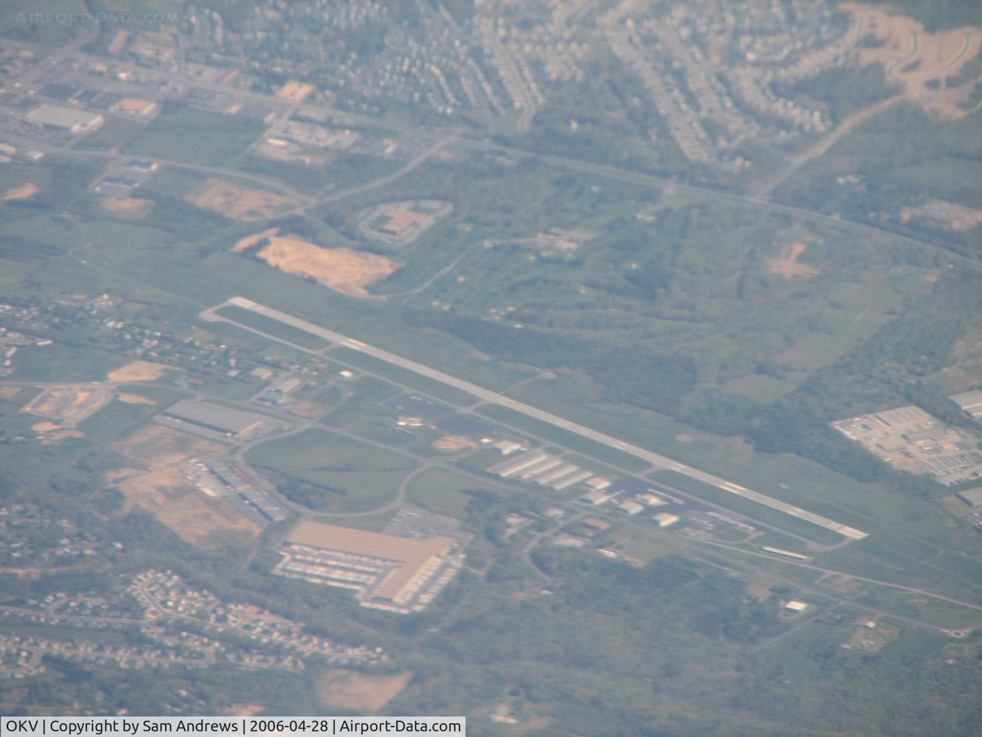 Winchester Regional Airport (OKV) - Another not so clear shot of Winchester on my way to St Louis