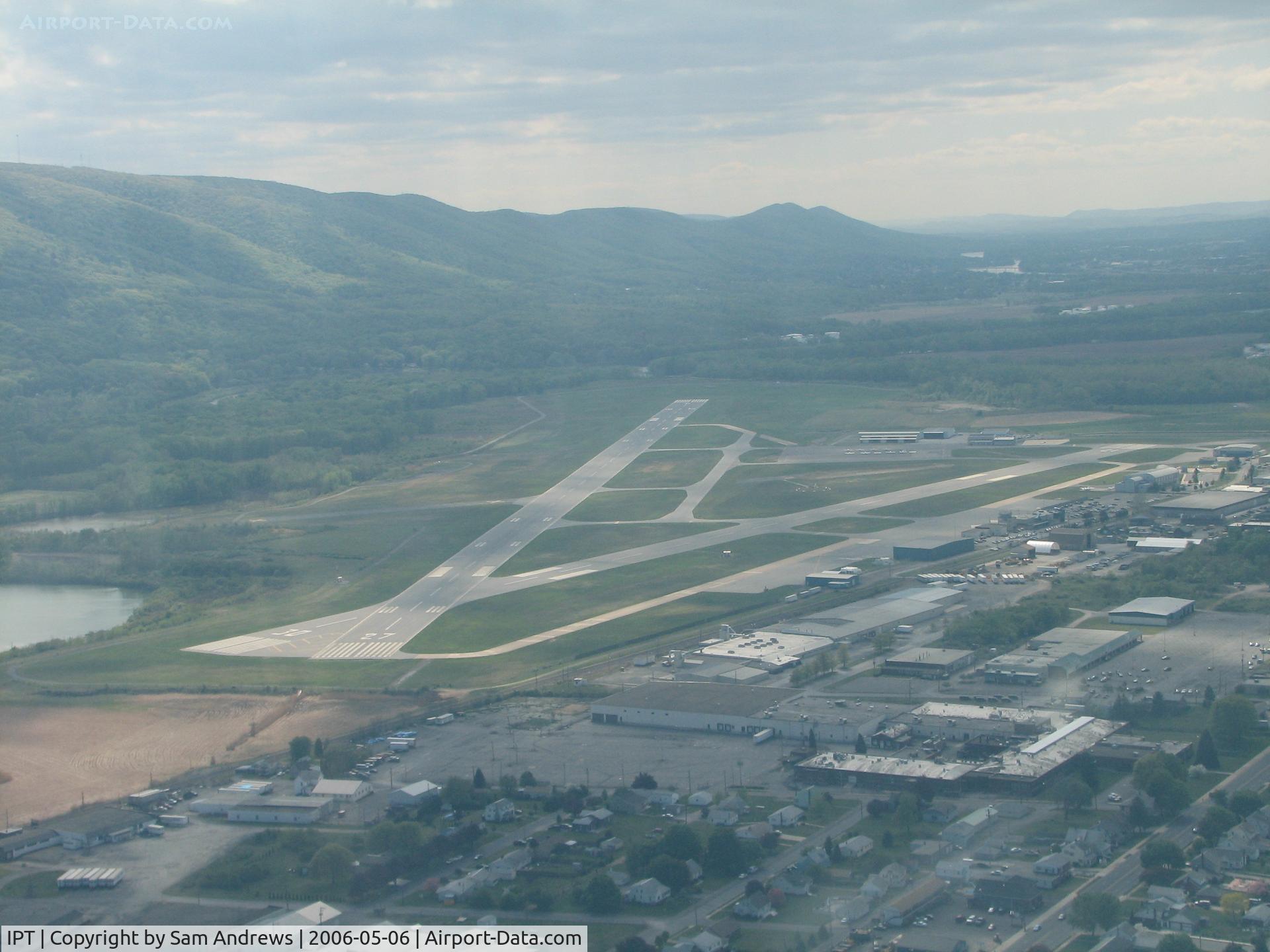 Williamsport Regional Airport (IPT) - Nice shot down the bald eagle ridge looking west on approach to rwy 27