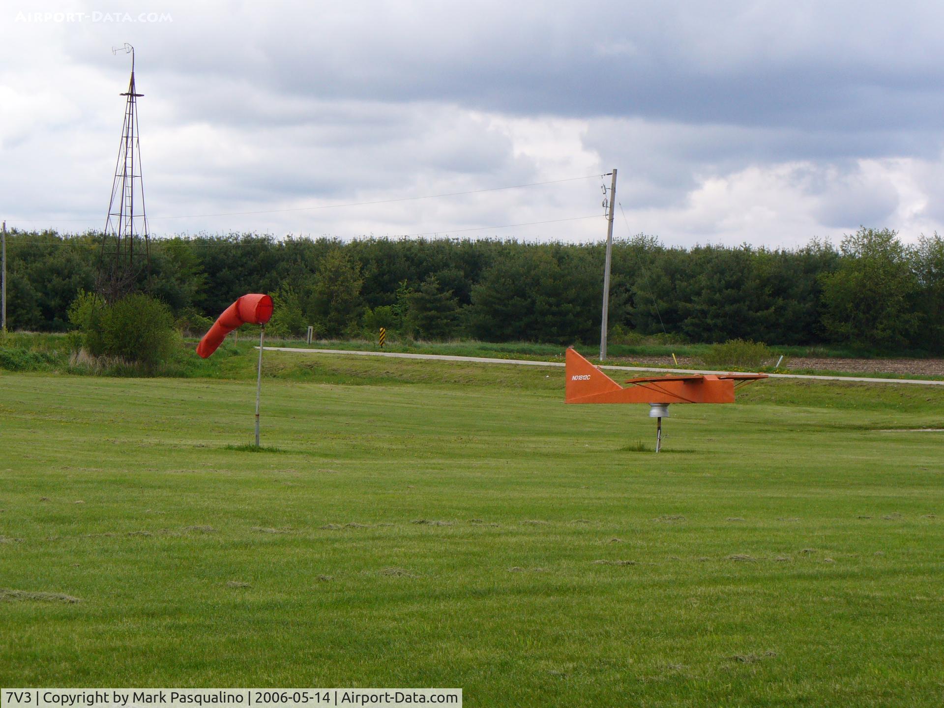 Big Foot Airfield Airport (7V3) - Windsock and Windtee