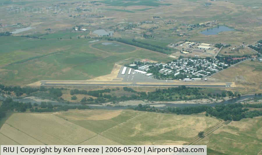 Rancho Murieta Airport (RIU) - Rancho Murieta from SE