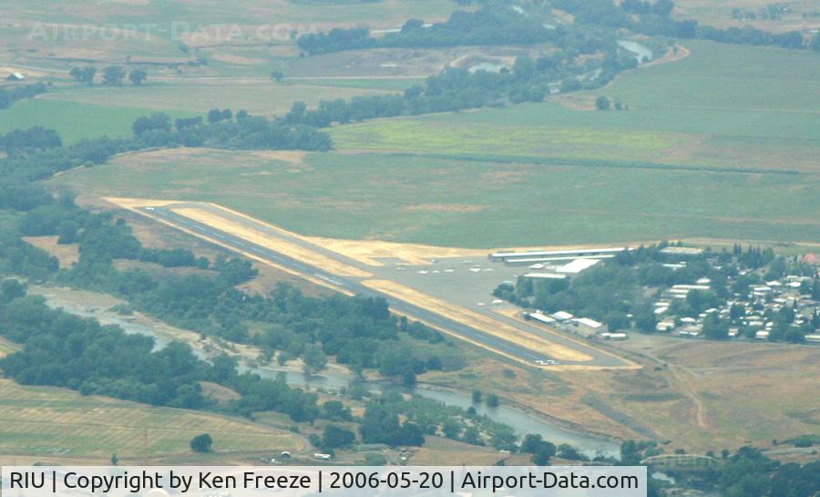 Rancho Murieta Airport (RIU) - Rancho Murieta from SE