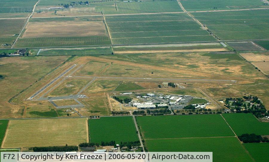 Franklin Field Airport (F72) - Franklin from the east