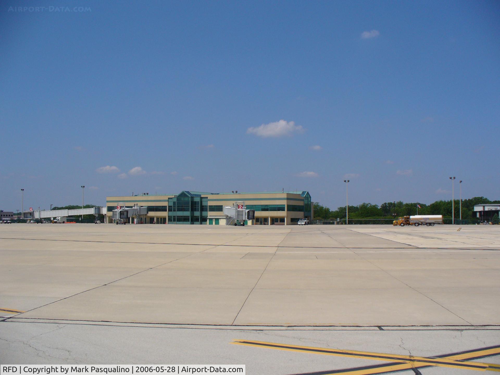 Chicago/rockford International Airport (RFD) - Main Terminal Ramp