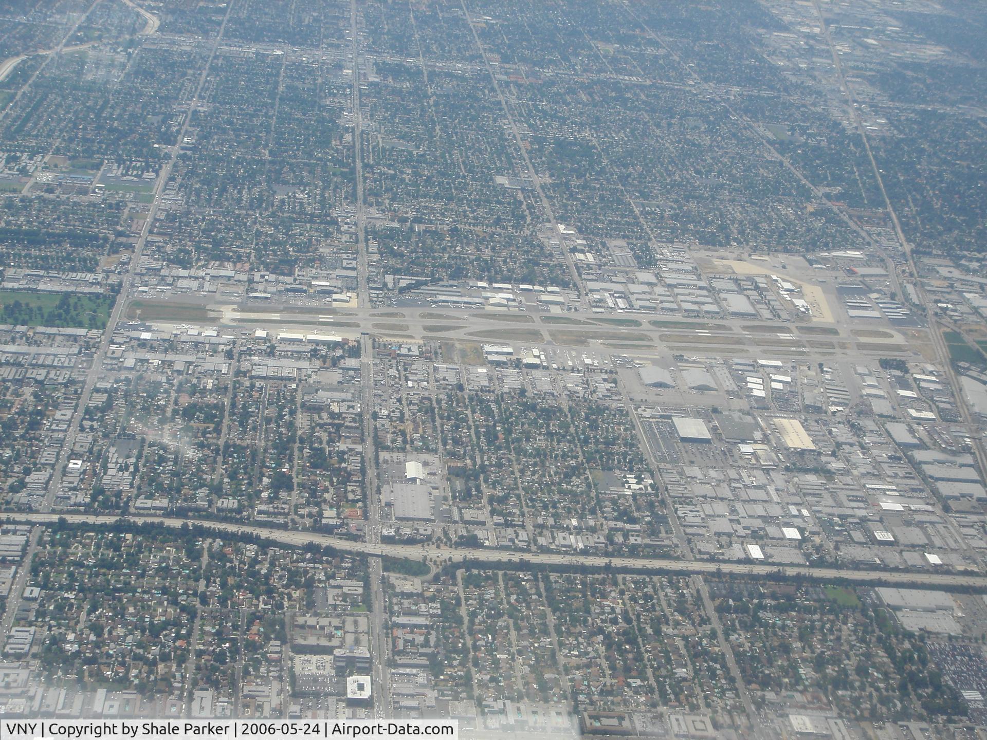 Van Nuys Airport (VNY) - Heading towards PMD