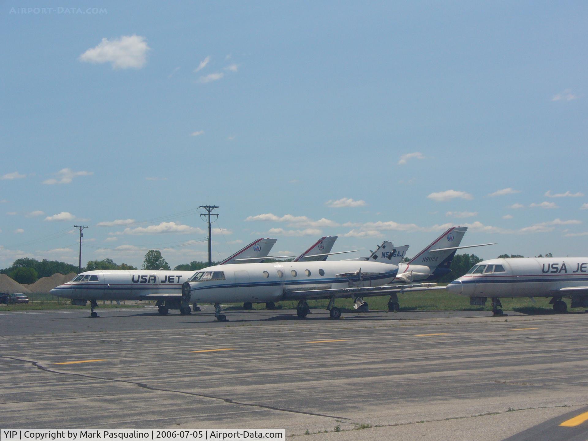 Willow Run Airport (YIP) - East Ramp