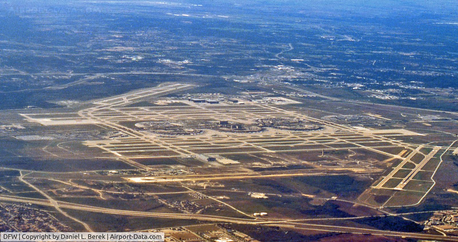 Dallas/fort Worth International Airport (DFW) - My first impression upon seeing DFW was that this is one huge airport, Texas style!