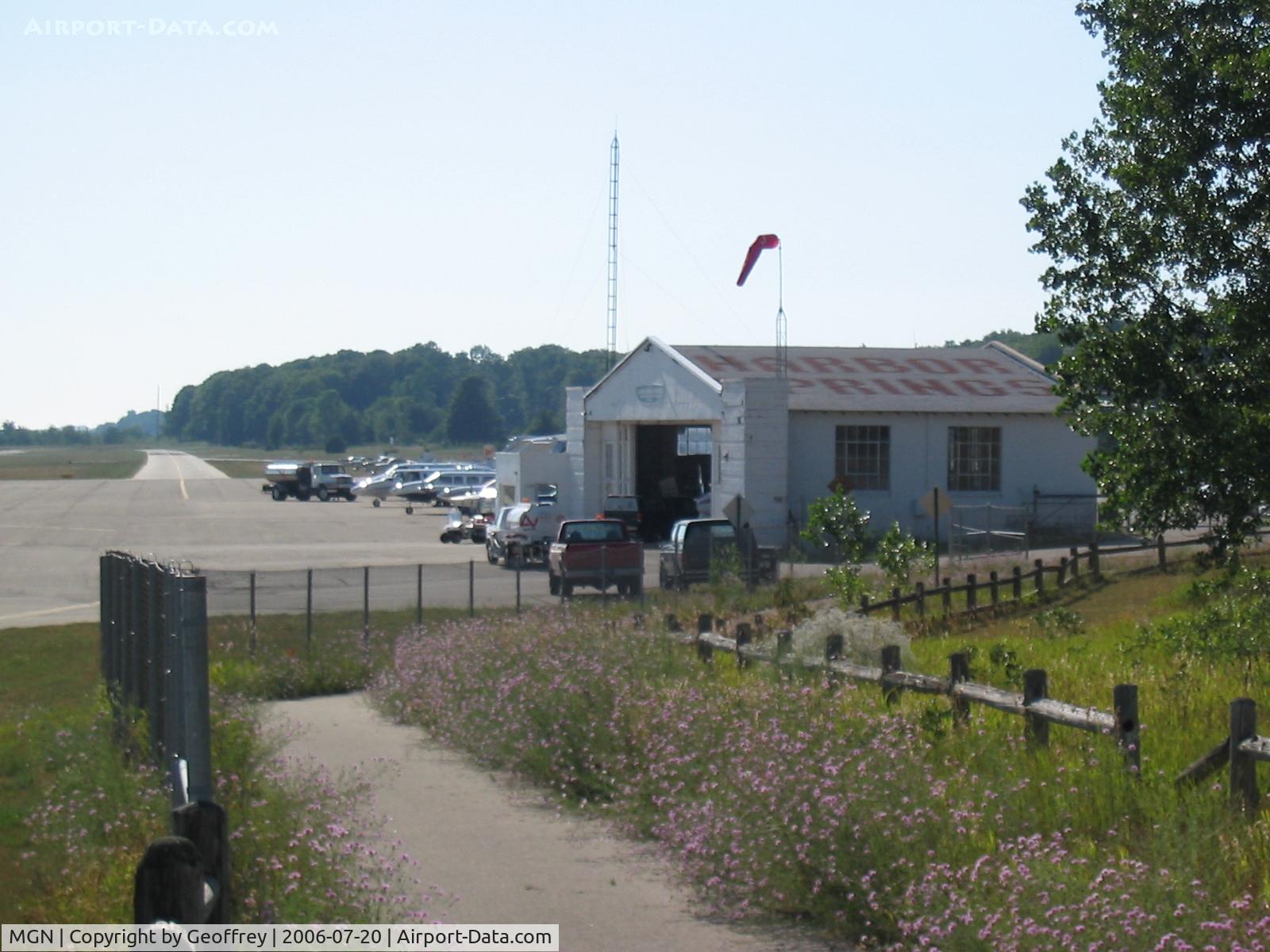 Harbor Springs Airport (MGN) - MGN flight service center