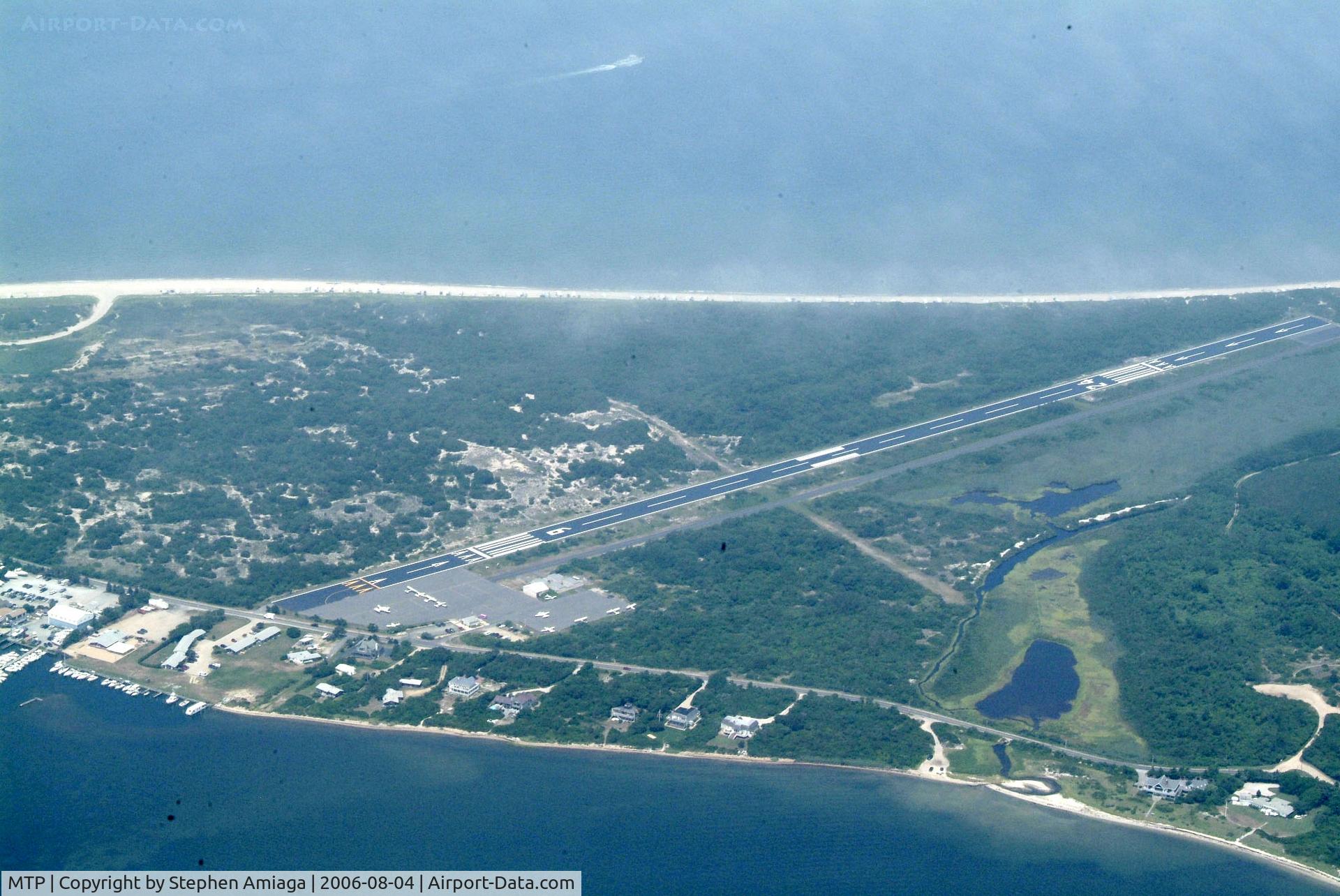 Montauk Airport (MTP) - Montauk as seen with the new paintjob - on our way to Block Island, 3500MSL