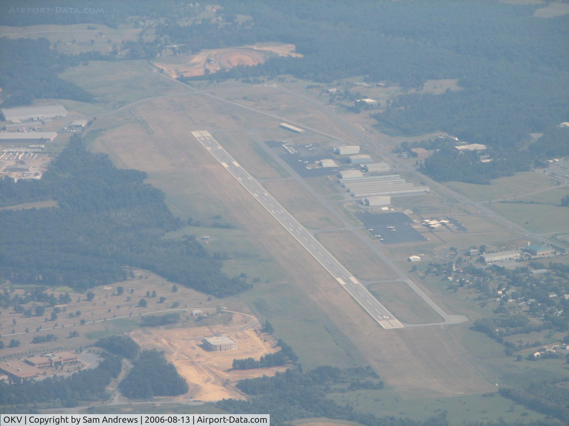 Winchester Regional Airport (OKV) - Zoomed in from 5500'