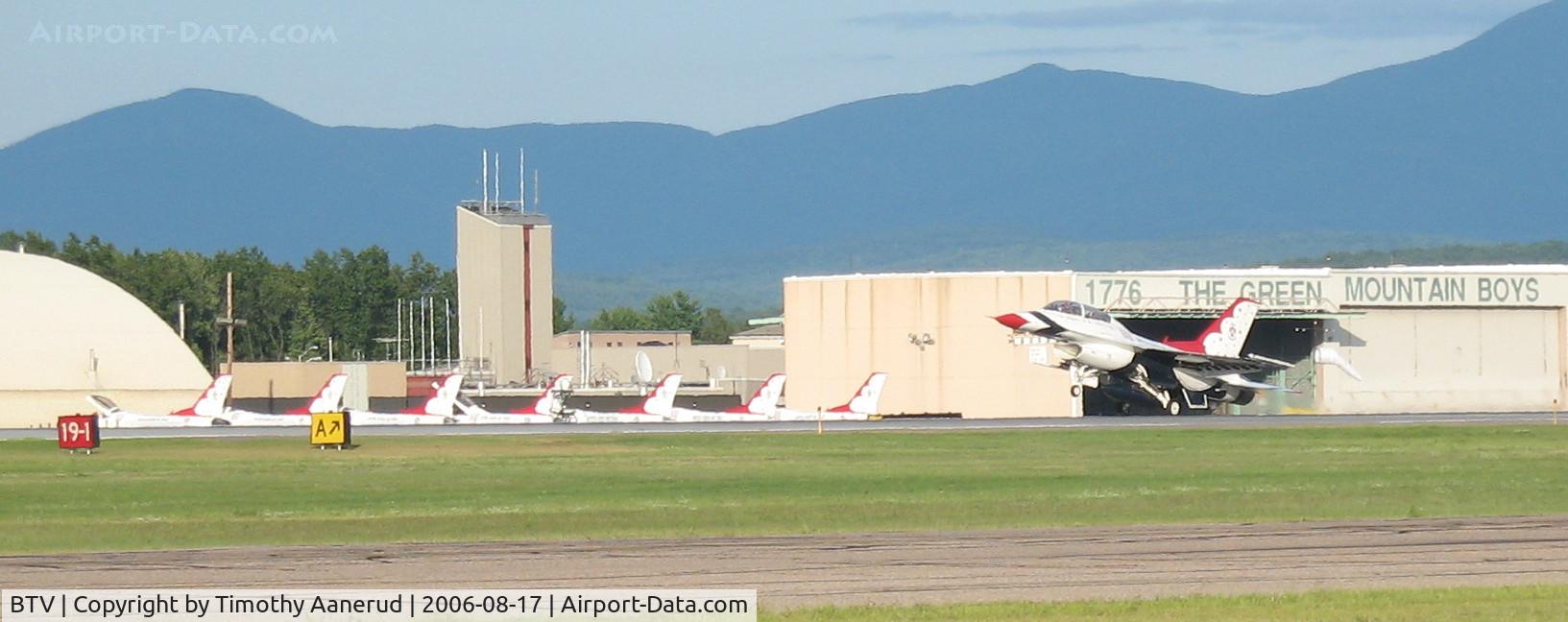 Burlington International Airport (BTV) - Air Force Thunderbird #7 landing at Burlington, VT