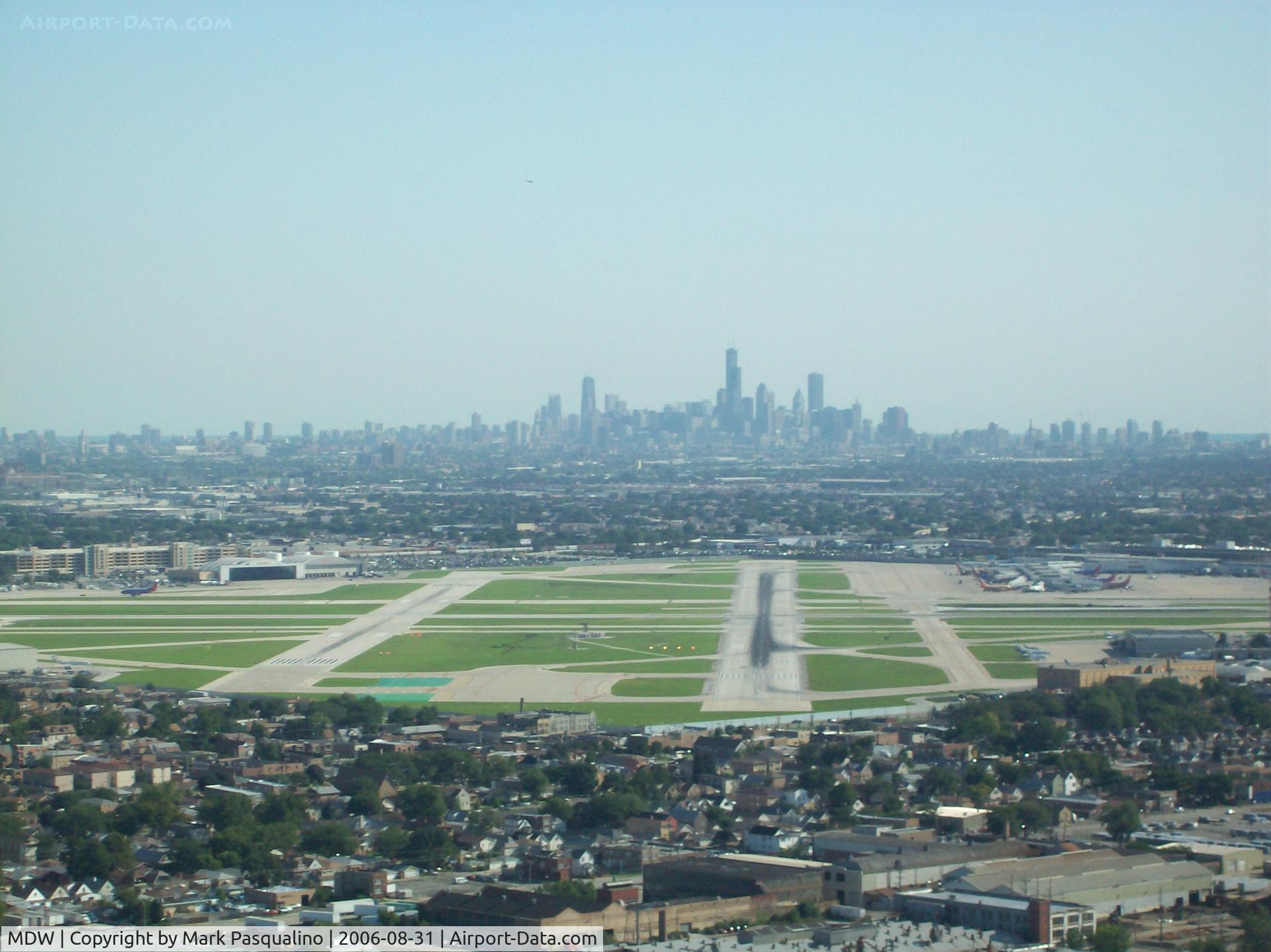 Chicago Midway International Airport (MDW) - Final approach Runway 4R