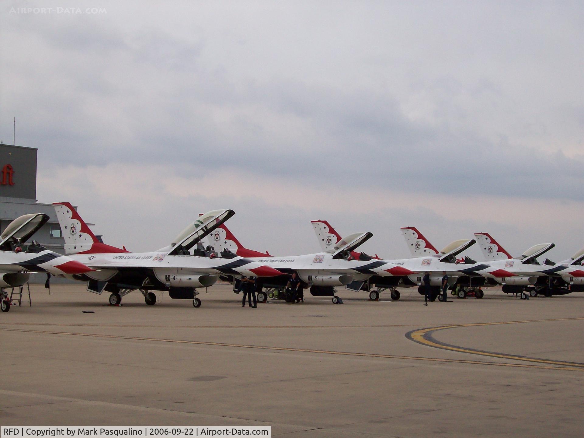 Chicago/rockford International Airport (RFD) - USAF Thunderbirds