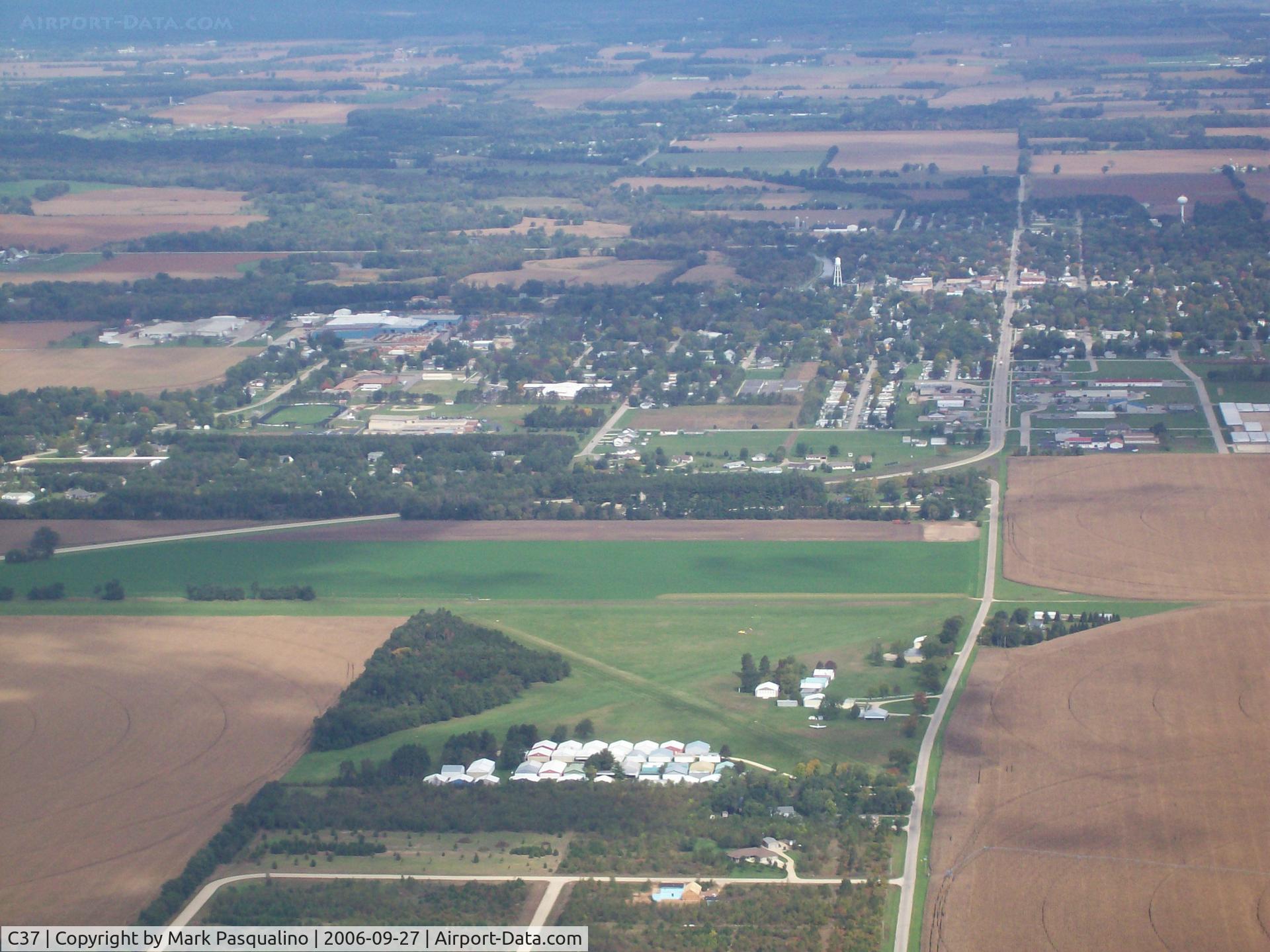 Brodhead Airport (C37) - Broadhead, WI