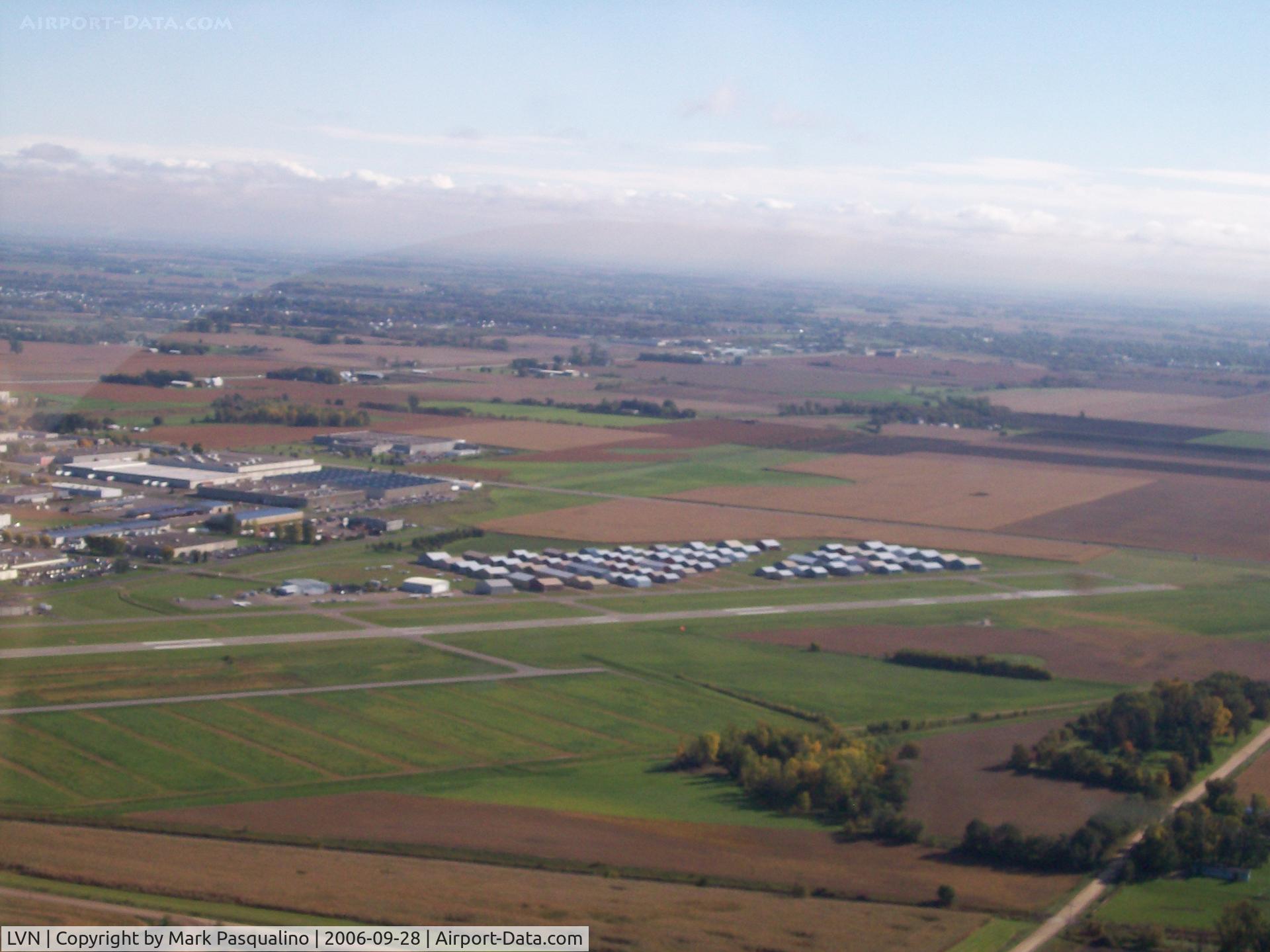 Airlake Airport (LVN) - Airlake Airport