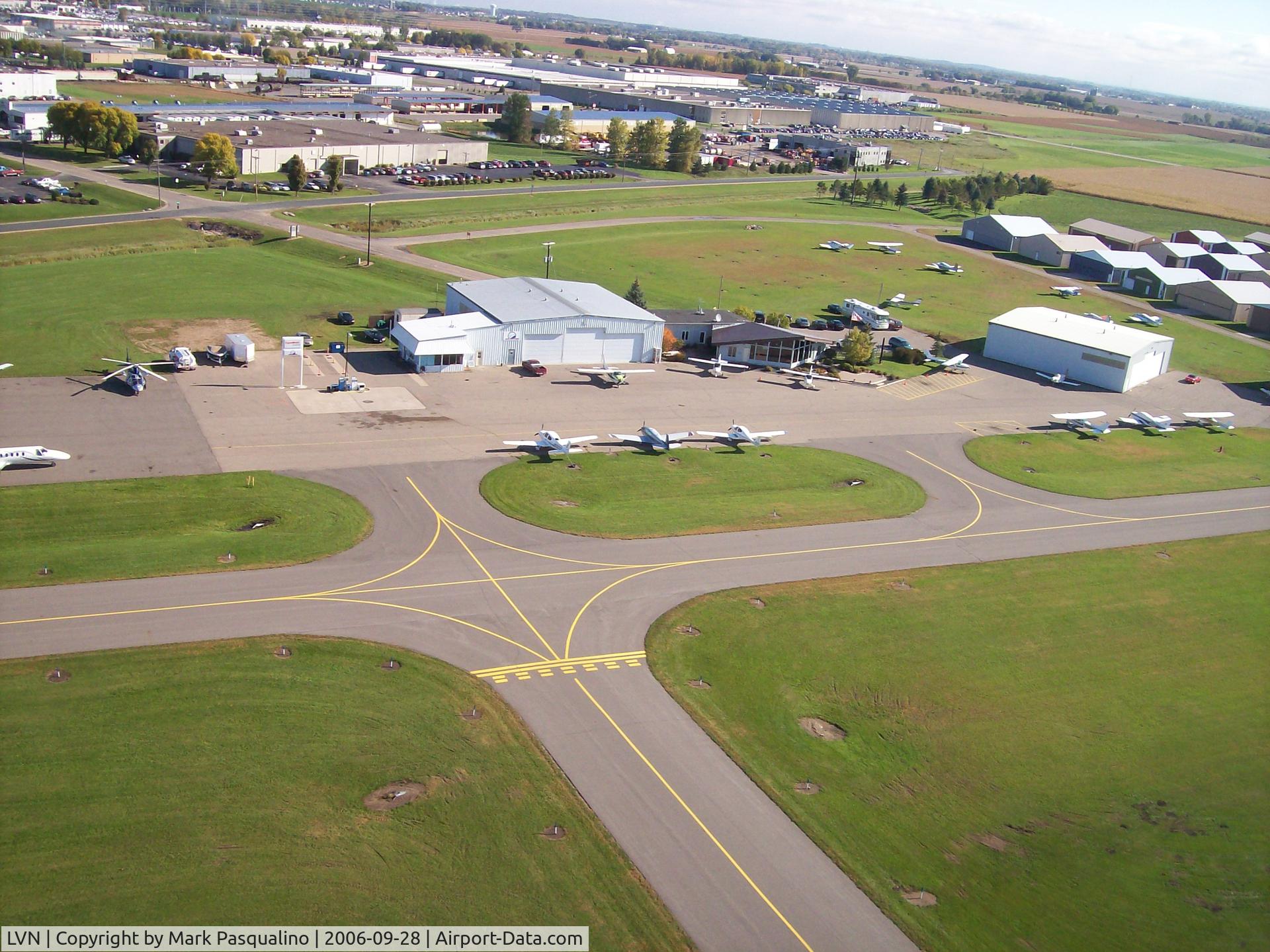 Airlake Airport (LVN) - Airlake Airport