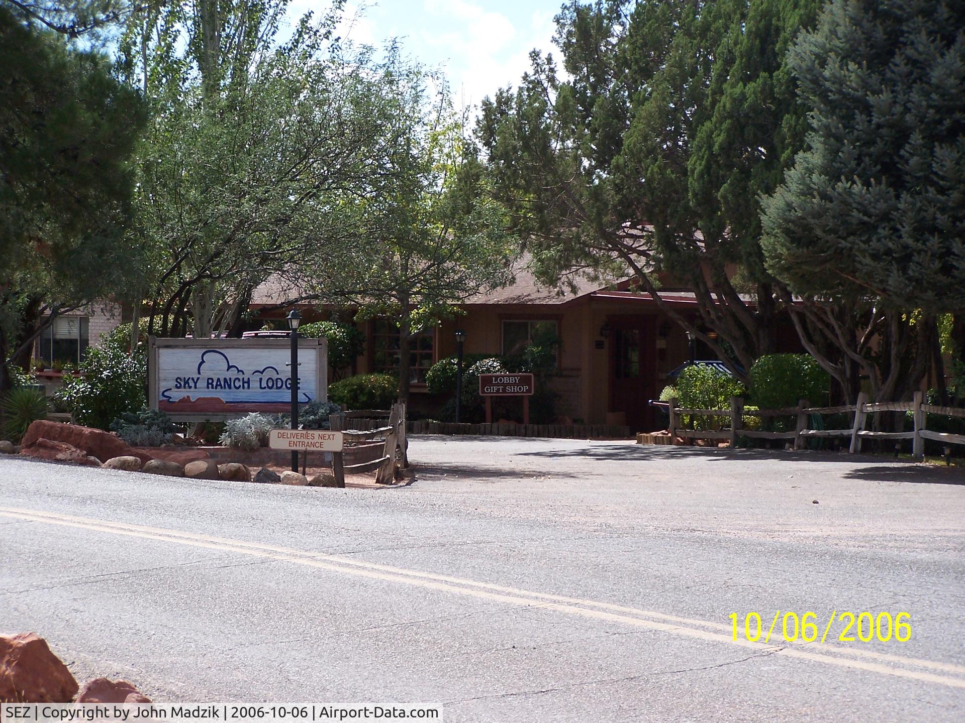 Sedona Airport (SEZ) - Sky Ranch Lodge @ Sedona Airport