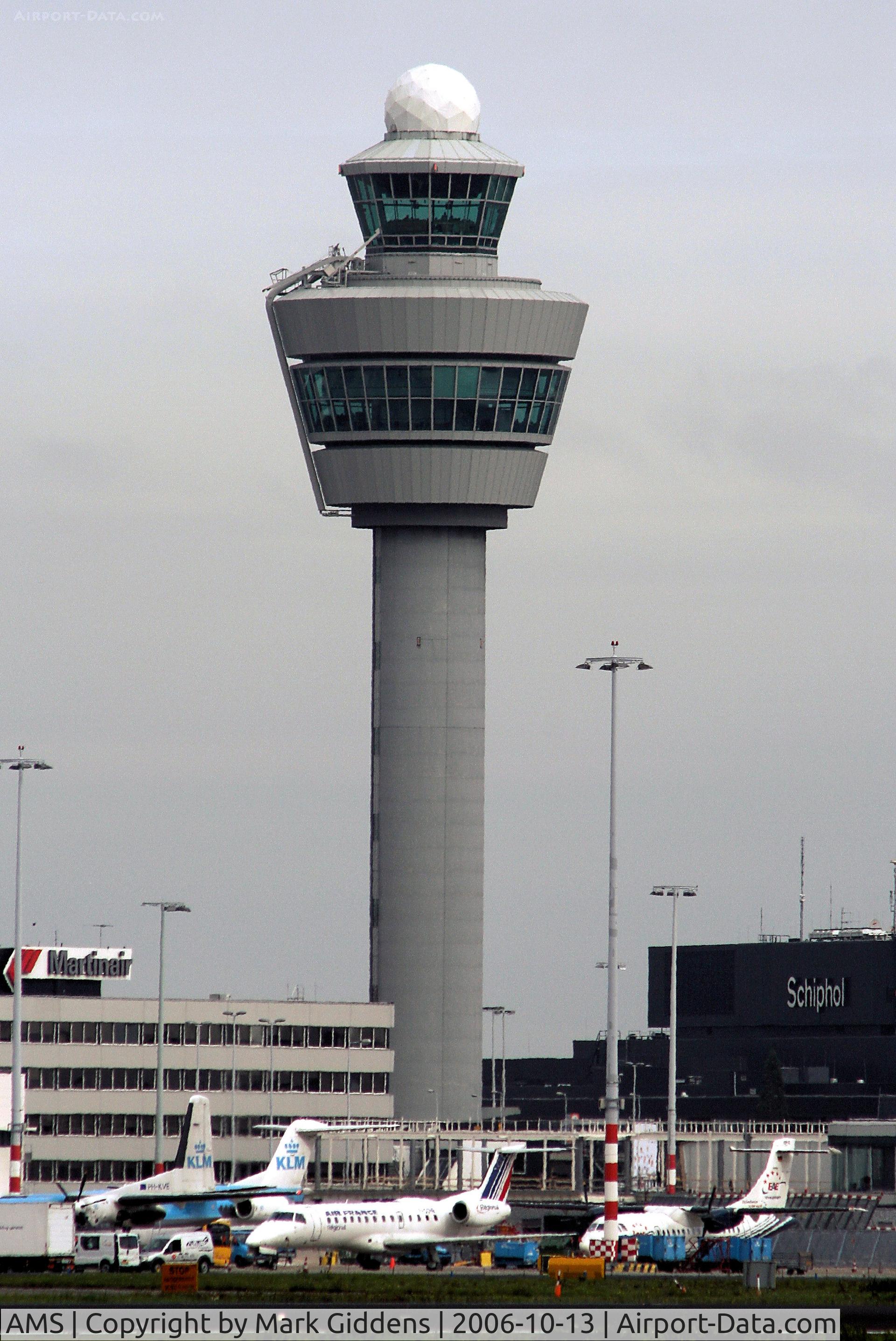 Amsterdam Schiphol Airport, Haarlemmermeer, near Amsterdam Netherlands (AMS) - Amsterdam Schipol 13th October 2006