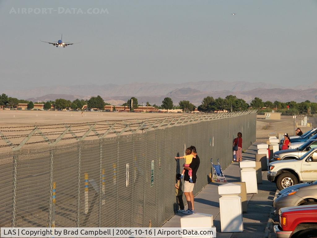 Harry Reid International Airport (LAS) - A shot of the Sunset Viewing Area
