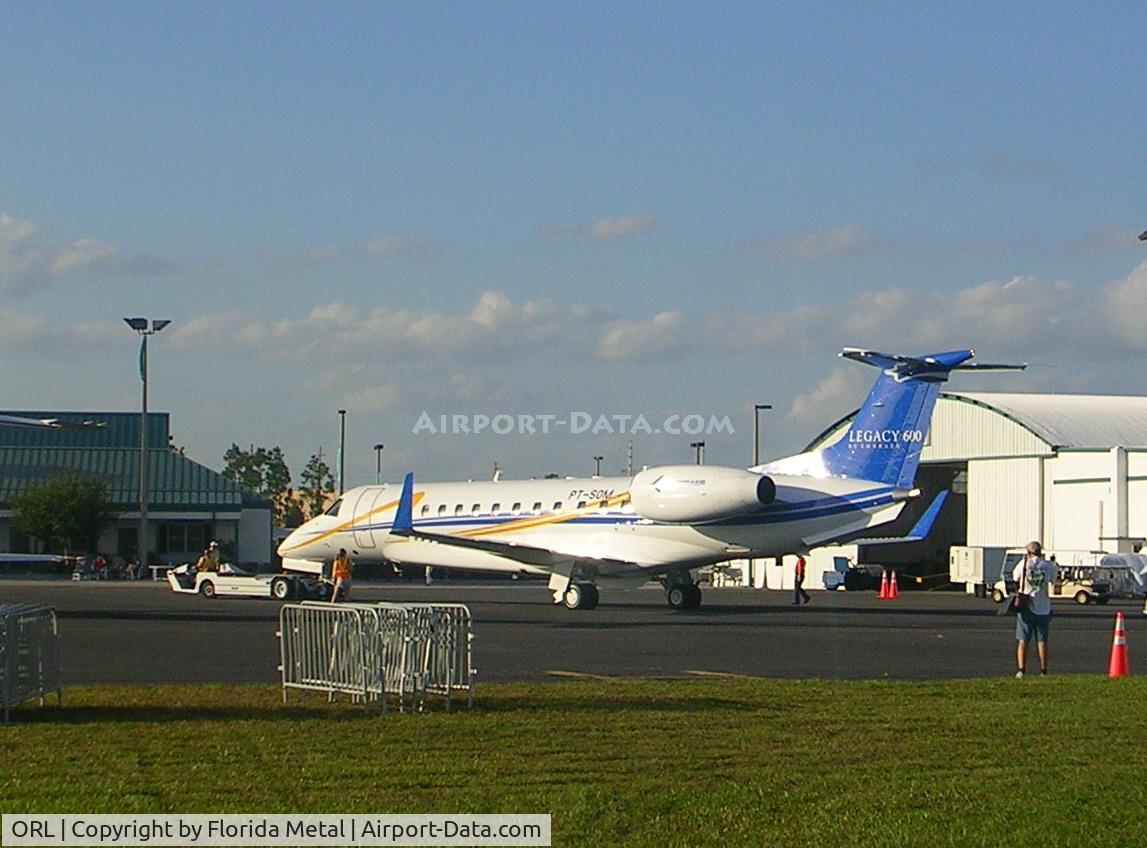 Executive Airport (ORL) - NBAA 2005