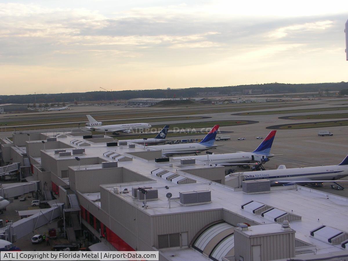 Hartsfield - Jackson Atlanta International Airport (ATL) - Concourse E from roof